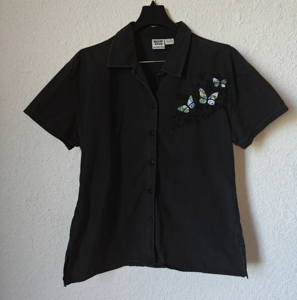 BAYOU WEAR casual button down
